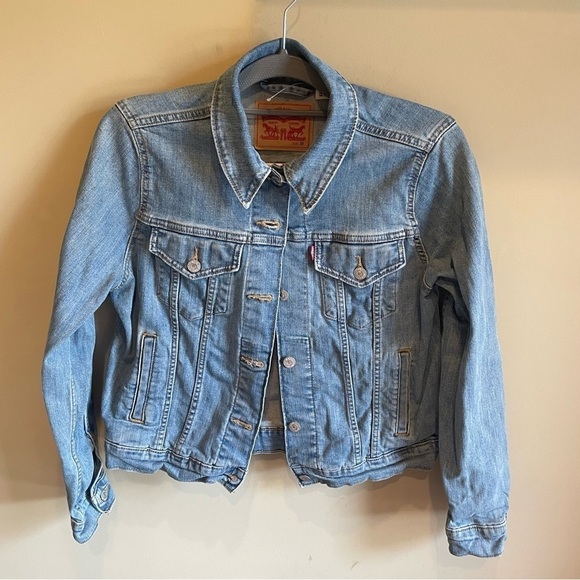 Levi's Signature Denim Men’s Trucker Jean Jacket Light Wash Size Medium - Picture 1 of 6